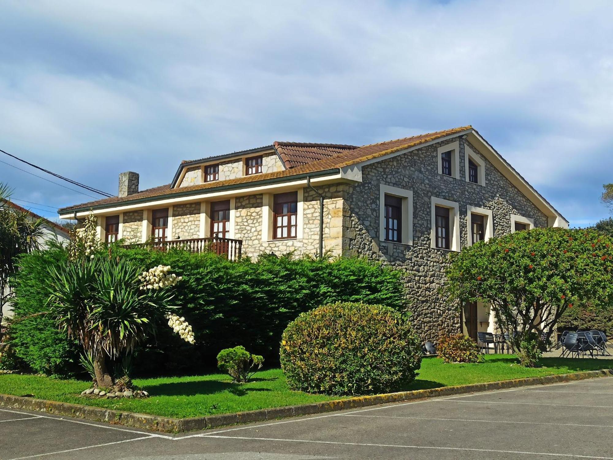 Posada Playa De Langre Langre  Exterior photo